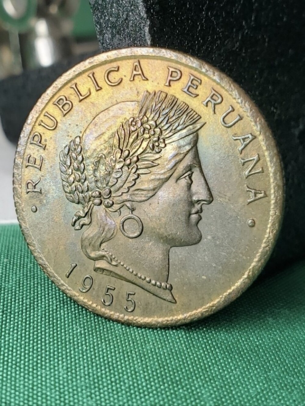 1955 Peru 20 Centavos - Stunning Natural Blue Toning - Picture 2 of 16